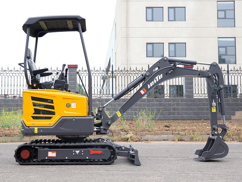 2.LT1020-Mini-Excavator