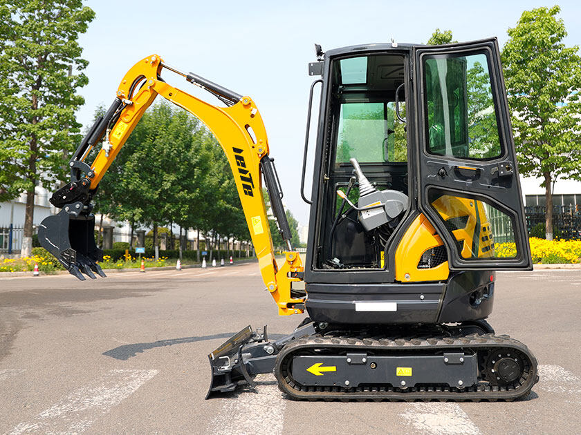 4.LT1025S-Mini-Excavator