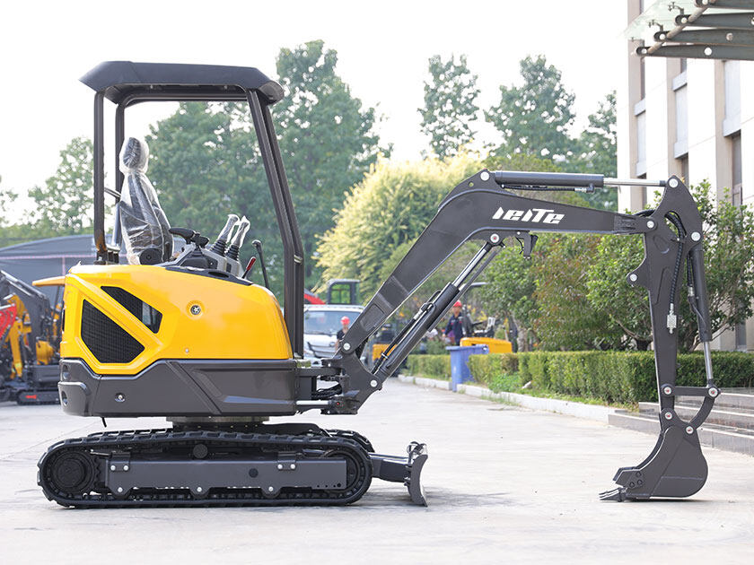 2.LT1030S-Mini-Excavator