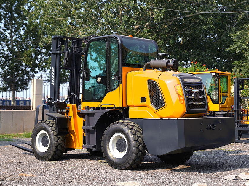 5.LTY30-Rough-Terrain-Forklift