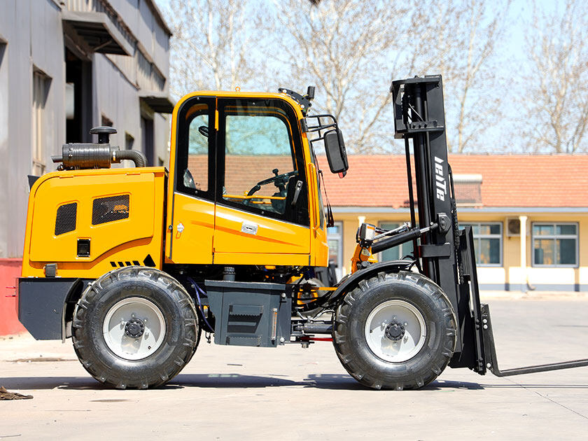 2.LTY15-Rough-Terrain-Forklift