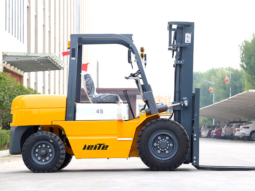 2.LTP45-Diesel-Forklift