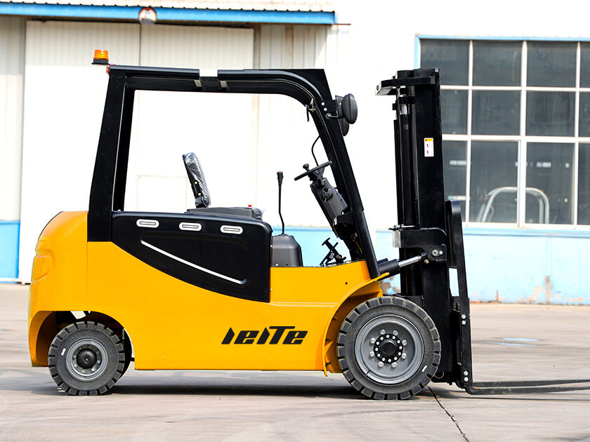 2.LTE50-Electric-Forklift