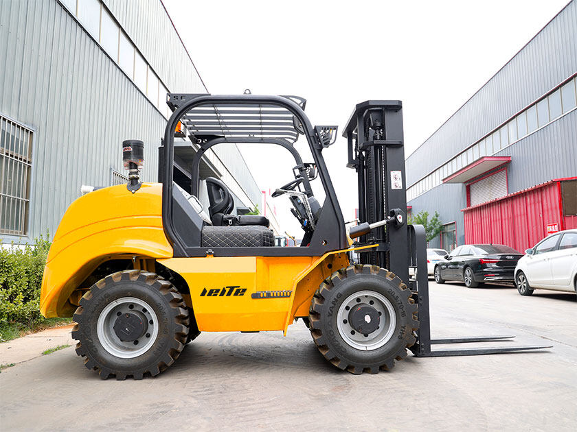 2.LTY35-Rough-Terrain-Forklift