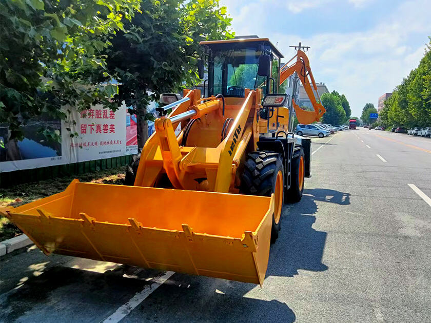 3.LTZ30-40-Backhoe-Loader