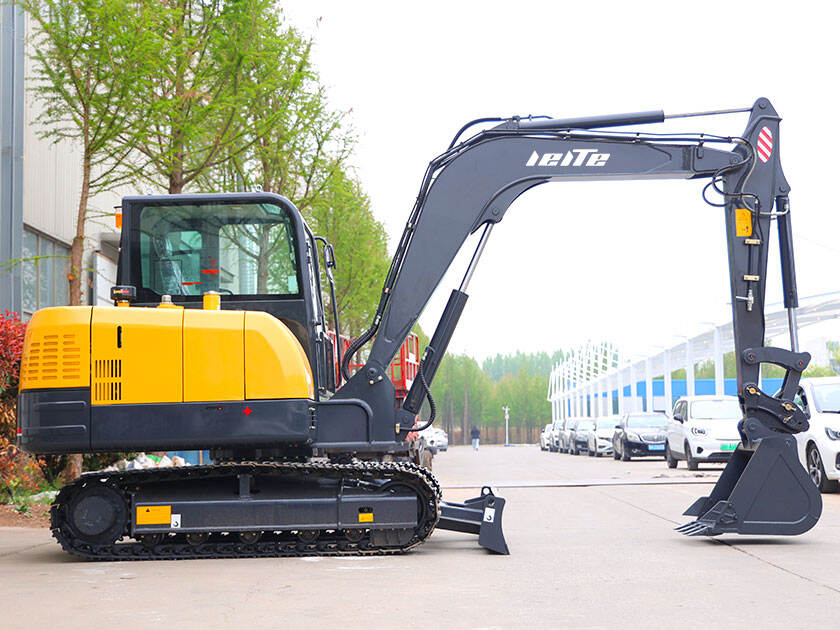 2.LT1060-Mini-Excavator